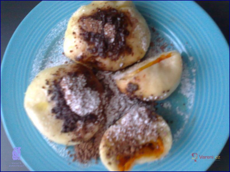 Recept: Kynuté Ovocné Knedlíky Na Páře! Recept: Kynuté Ovocné Knedlíky Na Páře!