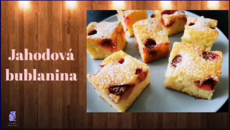 Chutná bublanina se zakysanou smetanou!