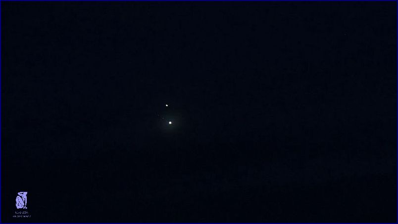 Neuvěřitelné: Konjunkce Jupiteru, Saturnu a Měsíce!