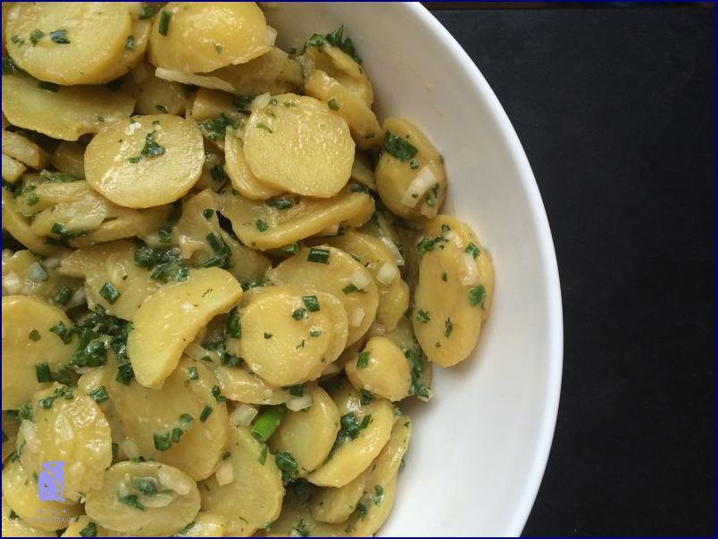 Výborný Lehký Bramborový Salát: Recept!