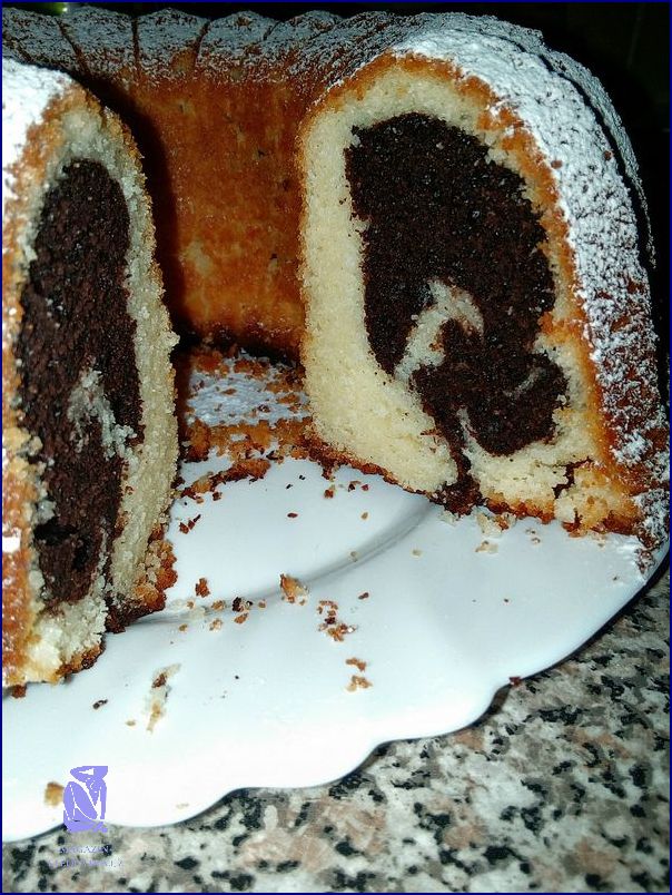 Chutná Bábovka Se Zakysanou Smetanou! Chutná Bábovka Se Zakysanou Smetanou!