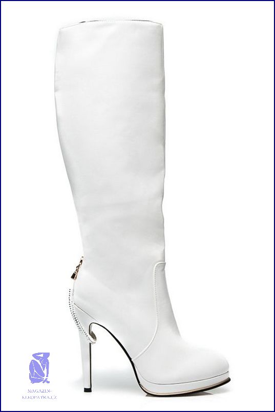 Bílé Kozačky Na Podpatku - Must Have Trend!